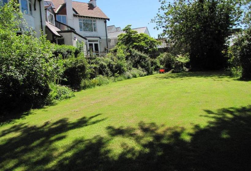 مبيت وإفطار Tregarth House