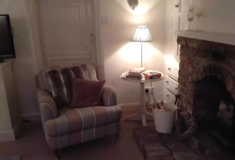 Birtles Farm Bed And Breakfast