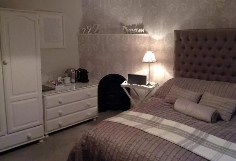 Birtles Farm Bed And Breakfast