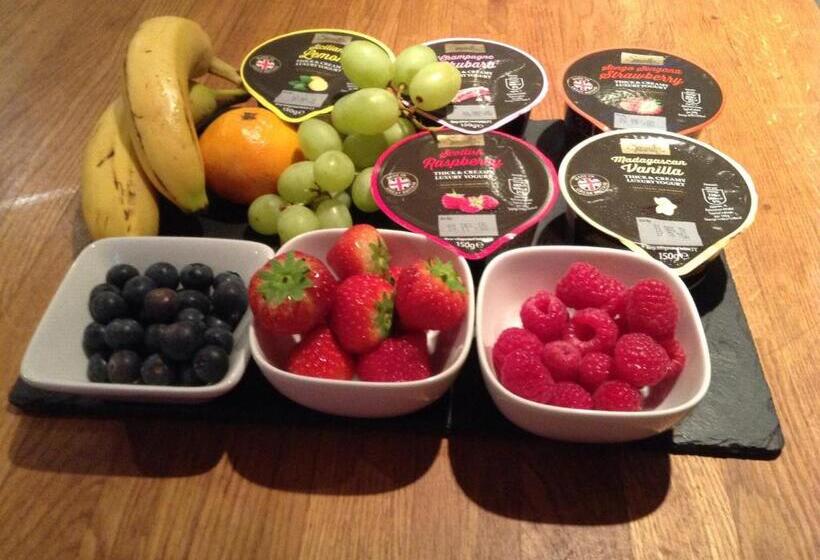 Birtles Farm Bed And Breakfast