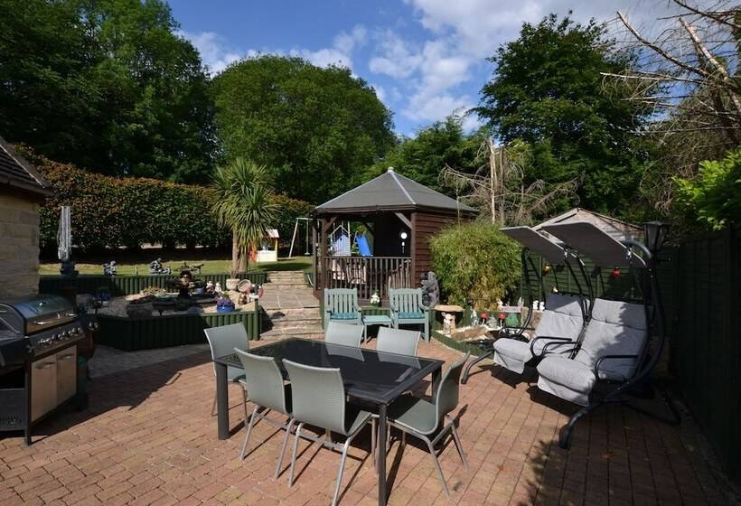 Castle Green Bed And Breakfast