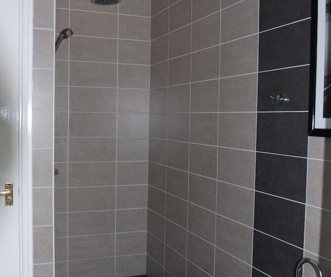 Castle Green Bed And Breakfast