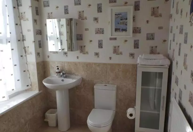 Colbourn Bed And Breakfast
