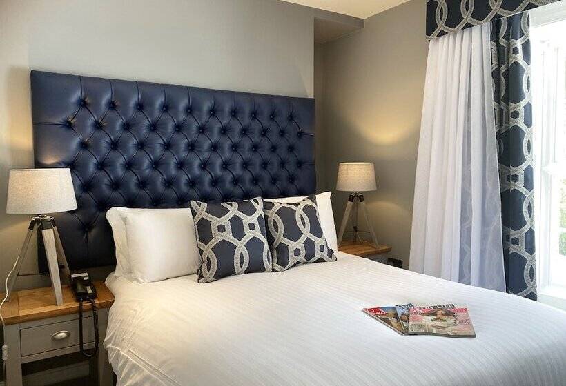 בית מלון כפרי Aberdunant Hall