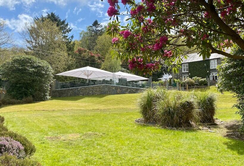 בית מלון כפרי Aberdunant Hall