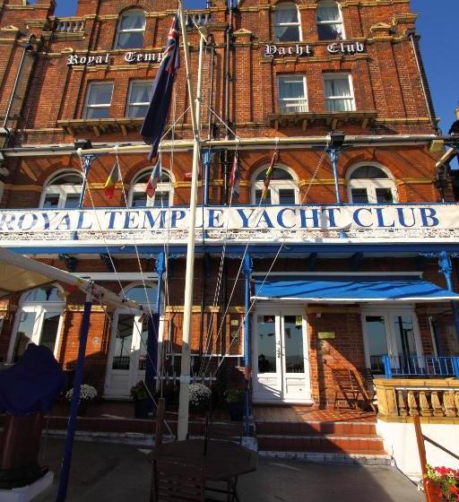 فندق Royal Temple Yacht Club