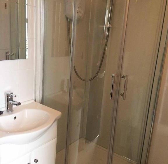 فندق Royal Temple Yacht Club