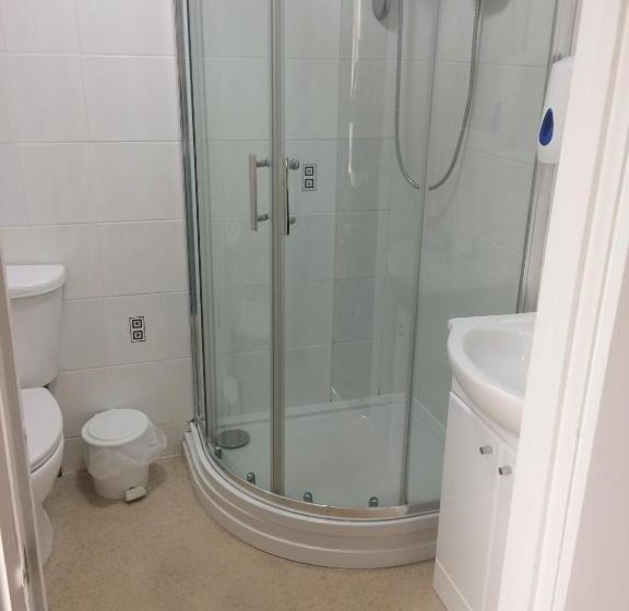 فندق Royal Temple Yacht Club