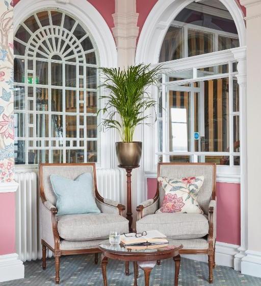 ホテル Royal York & Faulkner