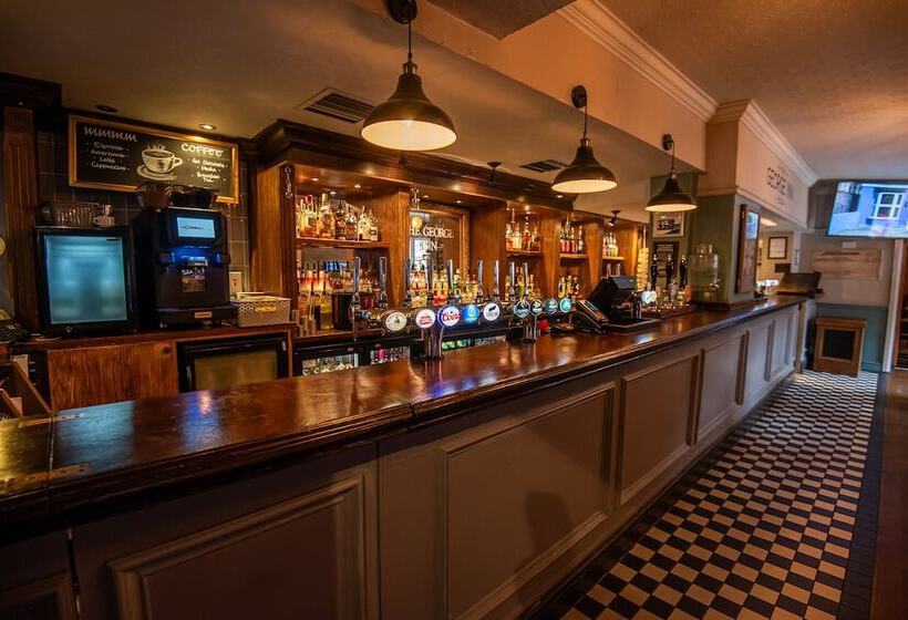 호텔 The George Inn