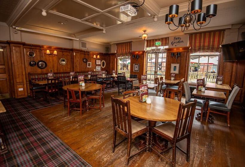 호텔 The George Inn