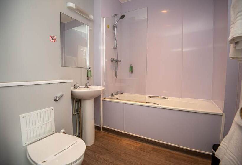 호텔 The George Inn