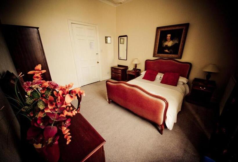 Отель The White Hart