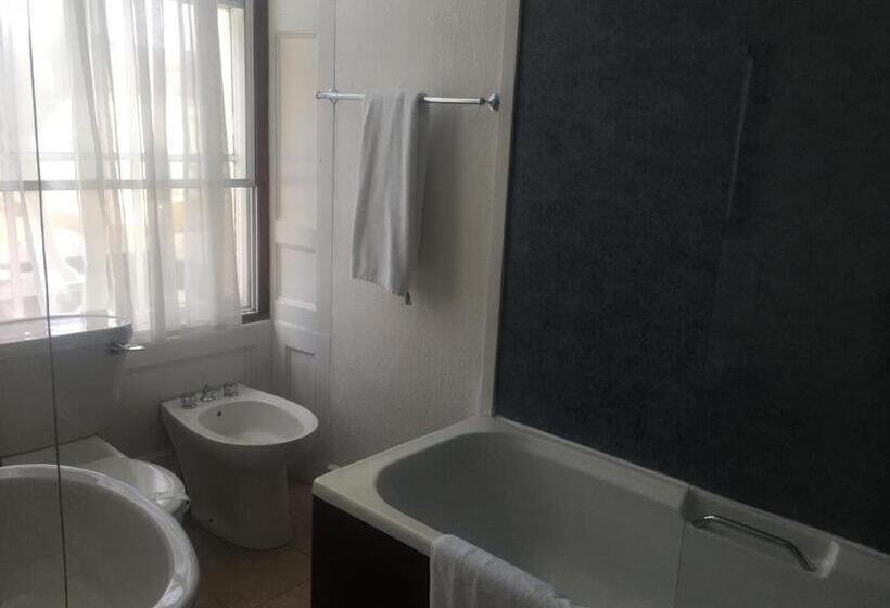 Отель The White Hart