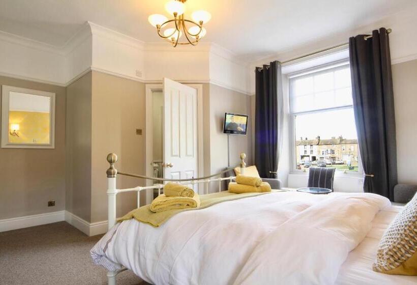 Ivy Cottage Bed & Breakfast