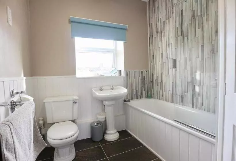 Ivy Cottage Bed & Breakfast