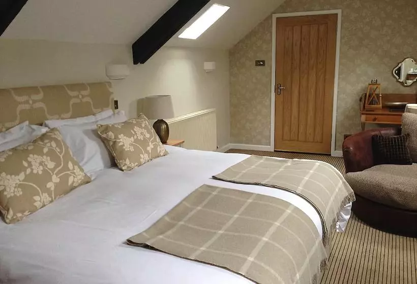 Kilbury Manor B&b
