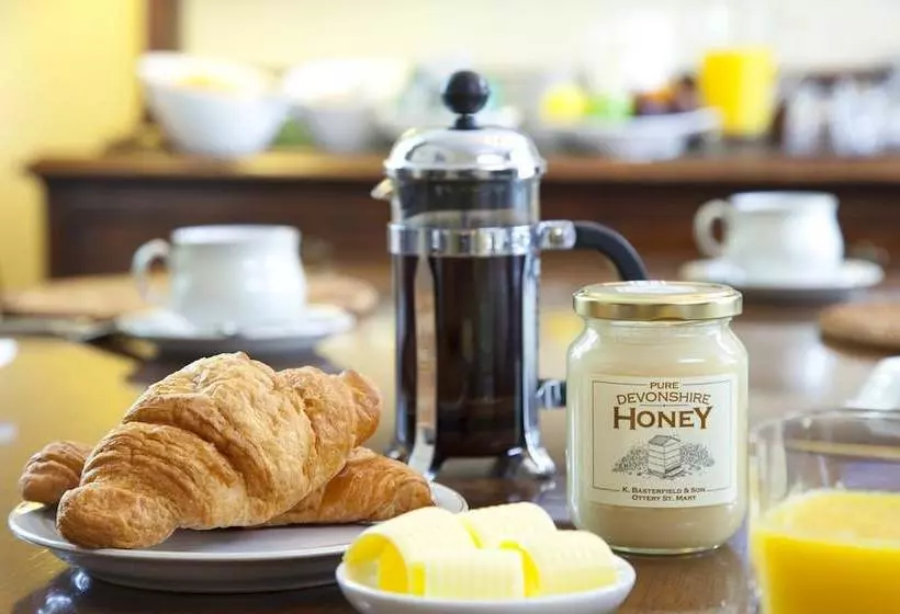 Kilbury Manor B&b