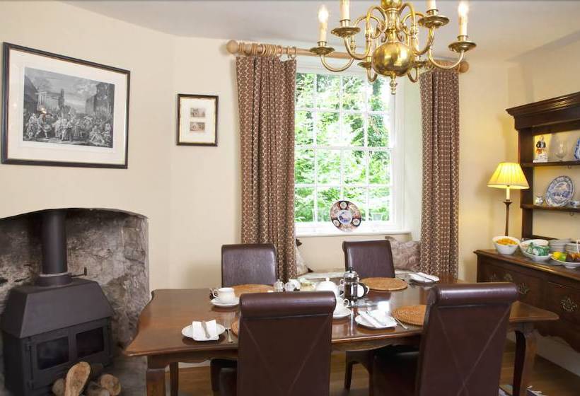Kilbury Manor B&b