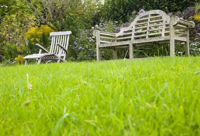 Kilbury Manor B&b