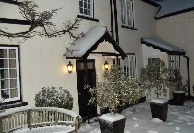Kilbury Manor B&b