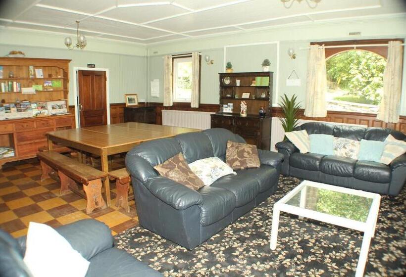 Lledr House Hostel Near Two Zip World Sites