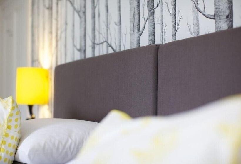 Ravenhurst Bed And Breakfast