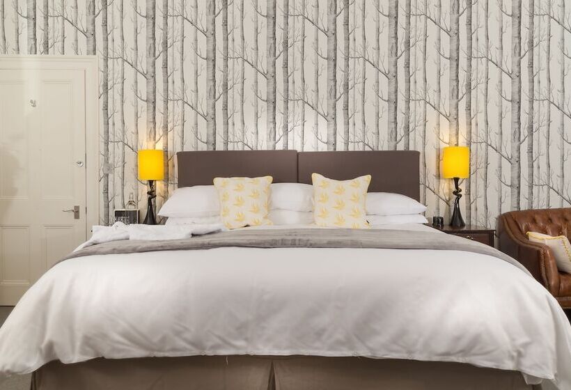 Ravenhurst Bed And Breakfast