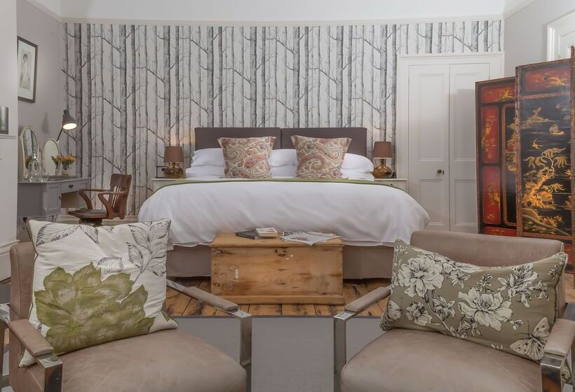 Ravenhurst Bed And Breakfast