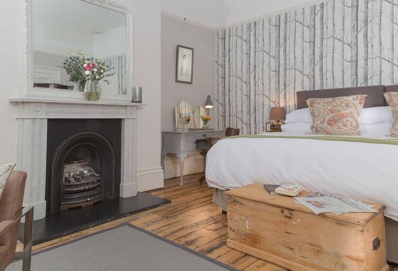 Ravenhurst Bed And Breakfast