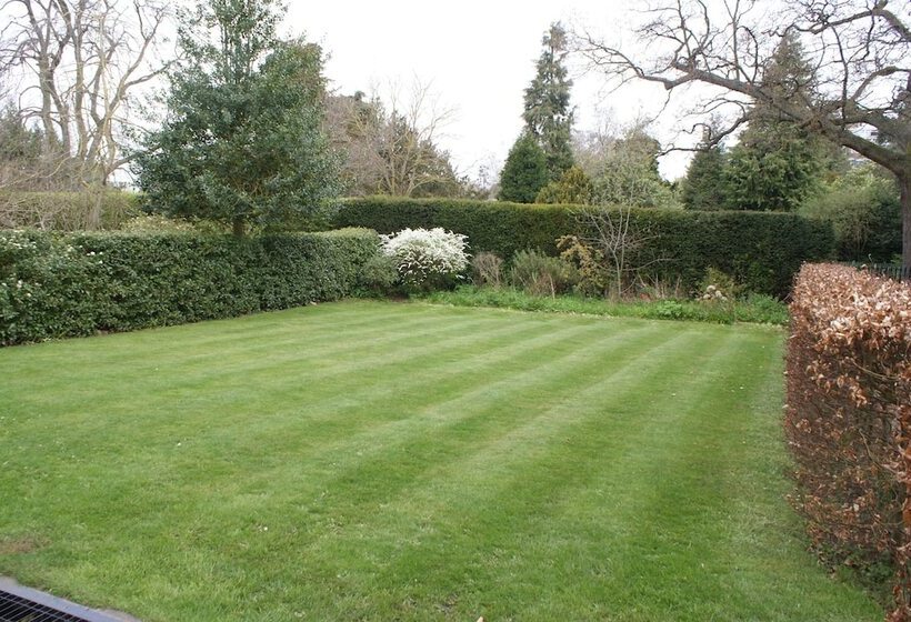 Ravenhurst Bed And Breakfast