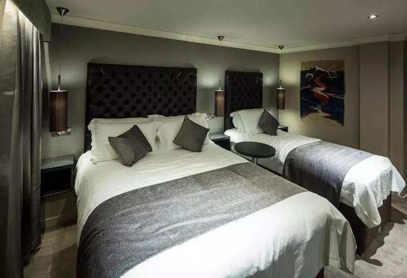 The Enniskillen Hotel And Motel