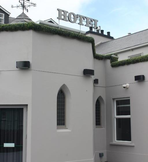 The Enniskillen Hotel And Motel