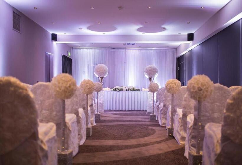 The Enniskillen Hotel And Motel