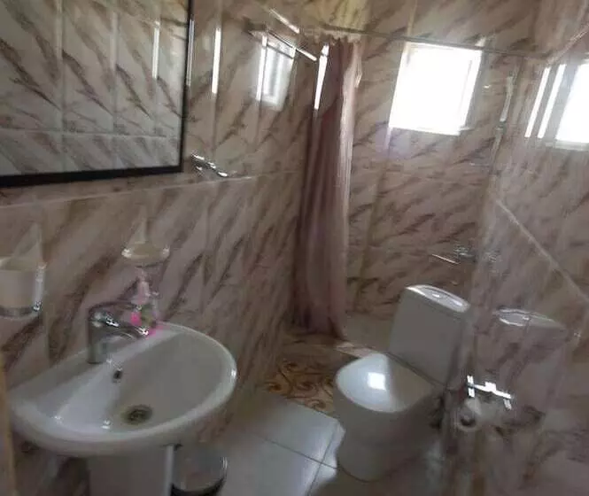 هاستل Lelis Guest House