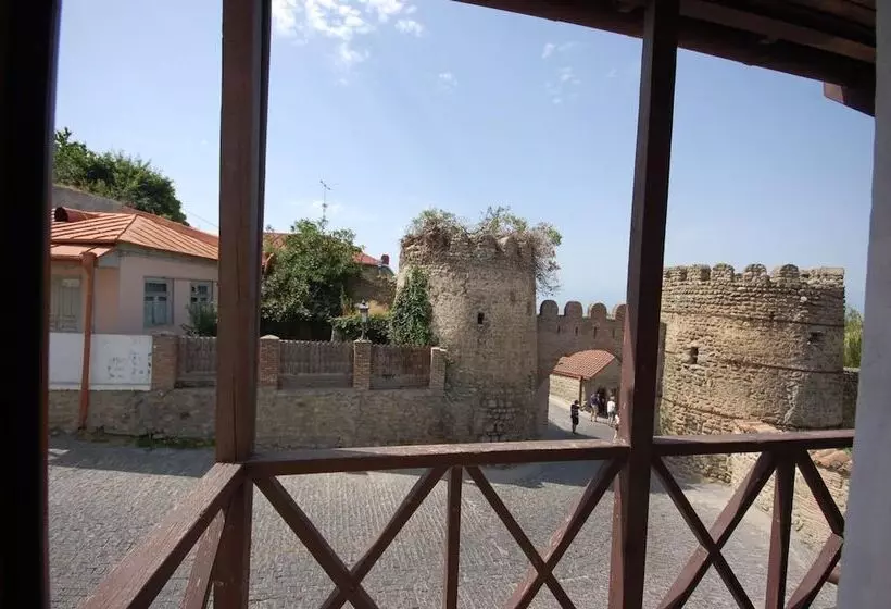 هاستل Lelis Guest House