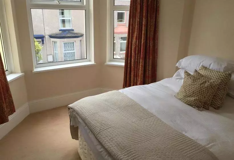 Cambridge House Bed & Breakfast