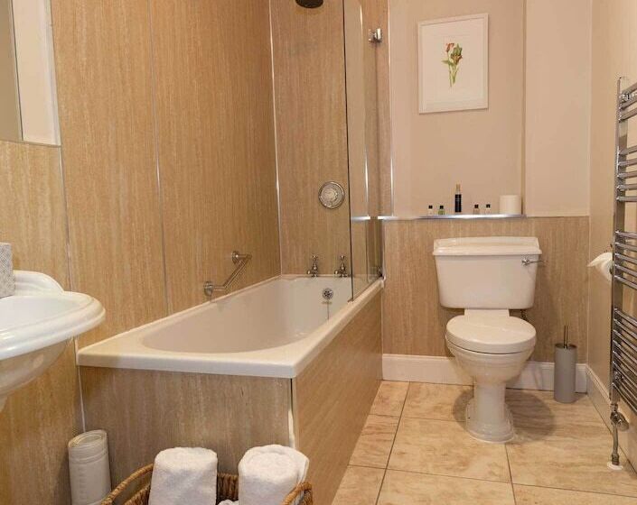 تختخواب و صبحانه Fernbank House