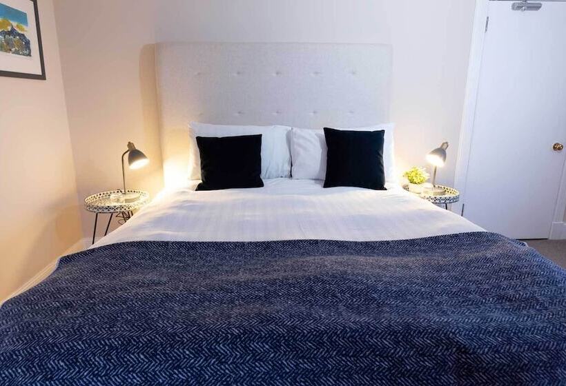 تختخواب و صبحانه Fernbank House