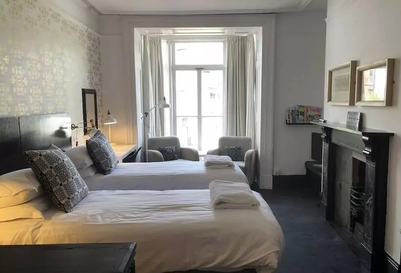 تختخواب و صبحانه Greenbank Lodge Llangollen