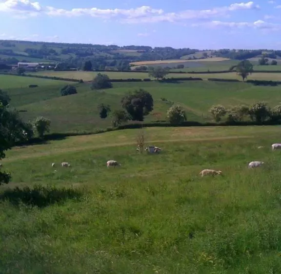 Aamiaismajoitus (B&B) T's At Lower Rudloe Farm