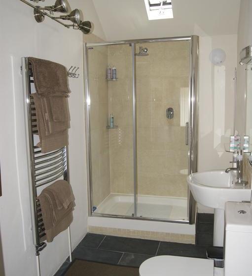 Bed and Breakfast T's At Lower Rudloe Farm