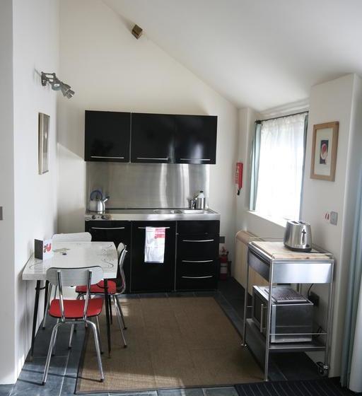 Bed and Breakfast T's At Lower Rudloe Farm