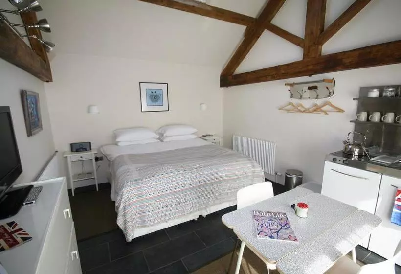 Aamiaismajoitus (B&B) T's At Lower Rudloe Farm