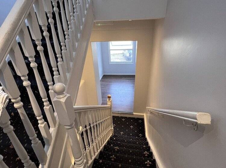 住宿加早餐  The Commongate Hotels