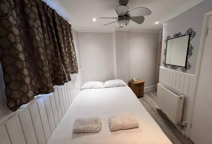 ベッドアンドブレックファースト The Commongate Hotels