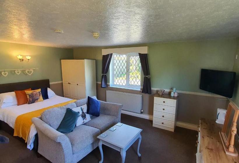 민박 The Snooty Fox