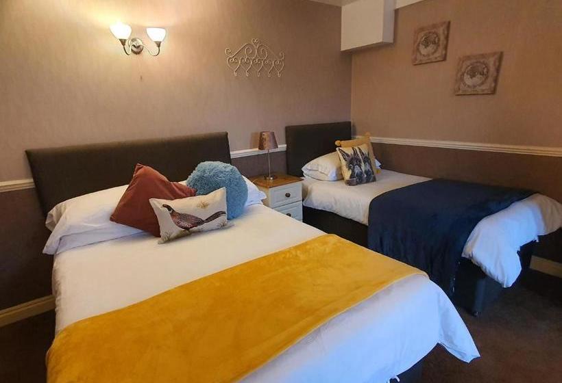 민박 The Snooty Fox