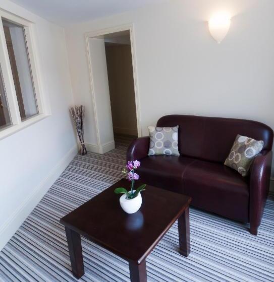 فندق Castle Limes