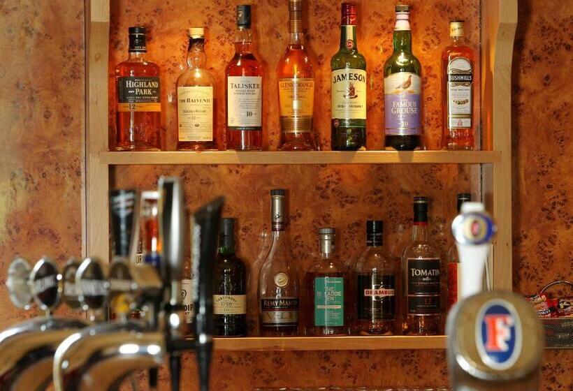 فندق Cressfield Country House